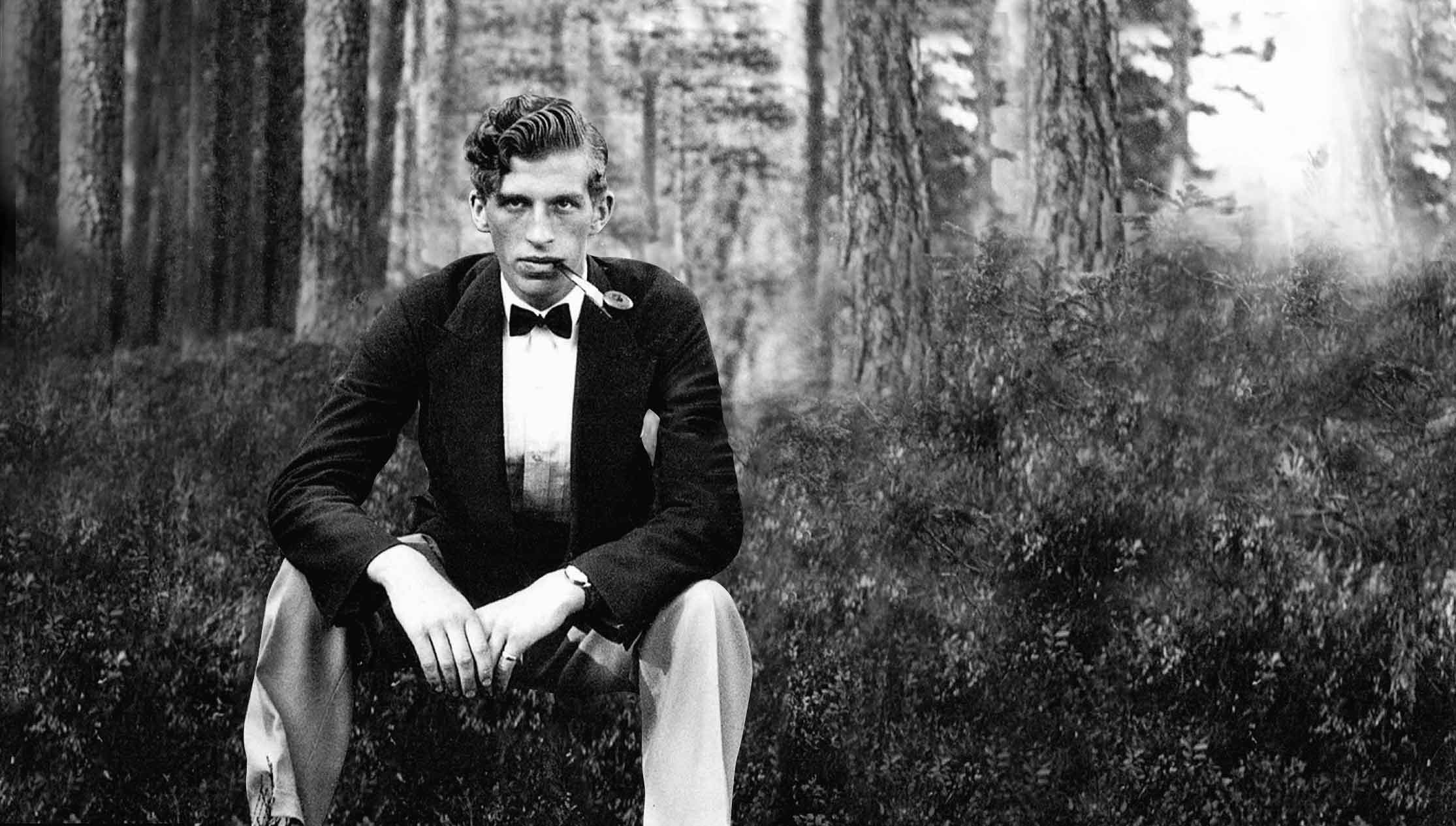 Maurice Välklädd mitt i lingonriset